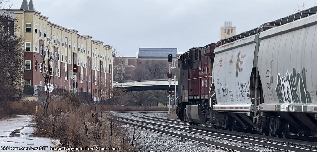 CP 8117 has a Clear signal at Exchange St.